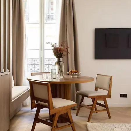 Superb Air Conditioned Le Marais Apartamento